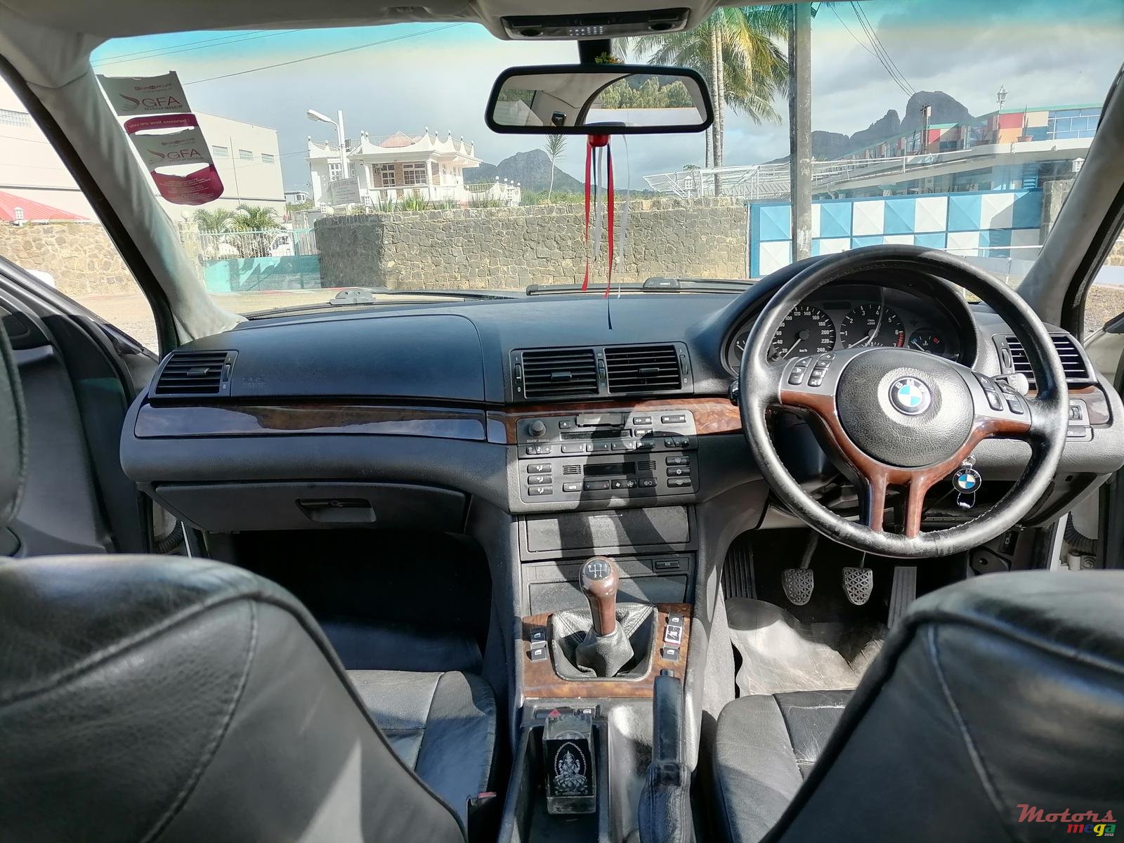 2001' BMW 3 Series E46 photo #2