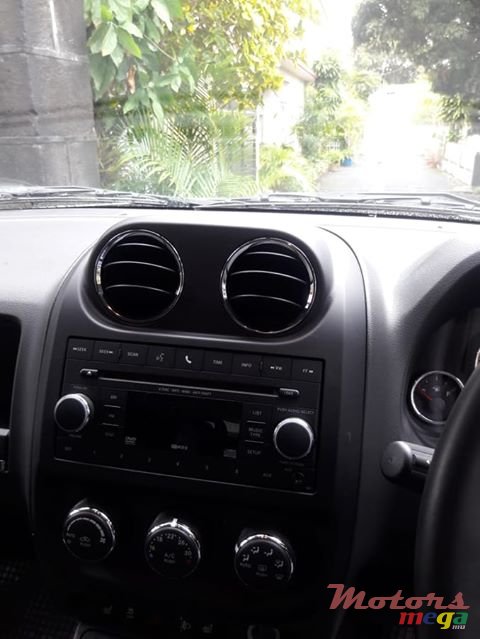 2017' Jeep Compass photo #3