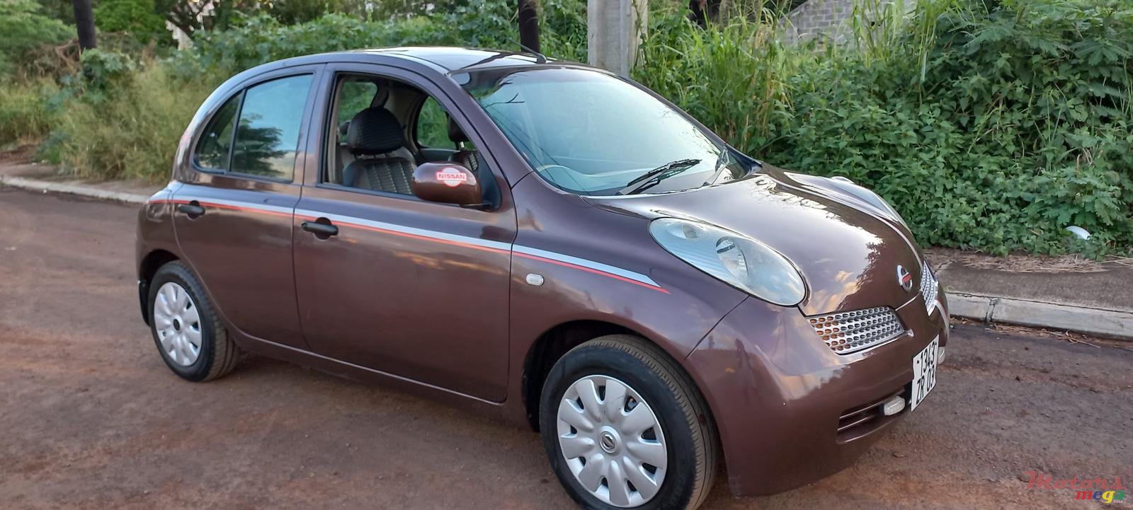 2003' Nissan photo #2