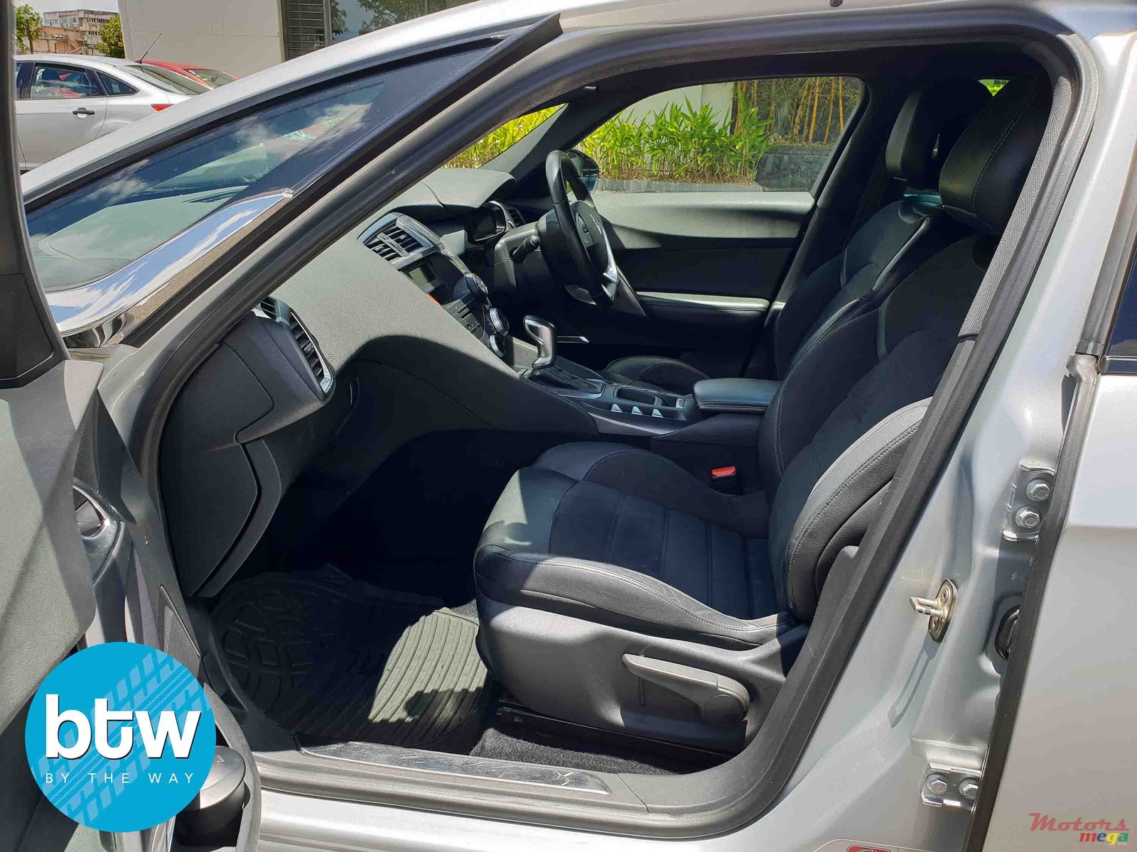 2014' Citroen DS 5 photo #4