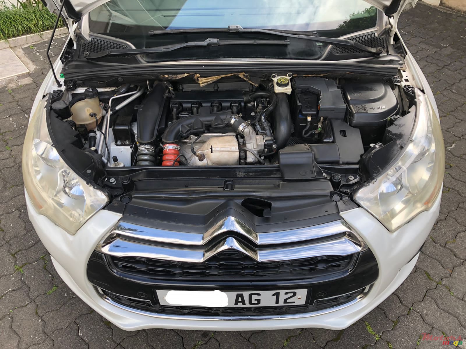 2012' Citroen DS4 photo #6