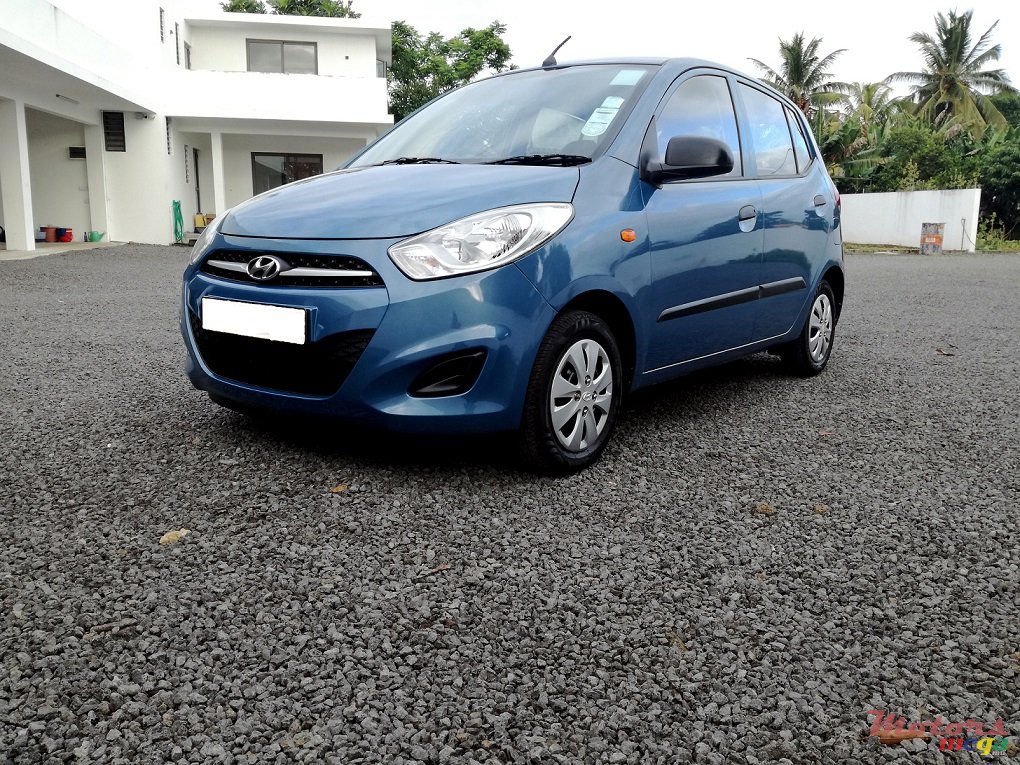 2015' Hyundai i10 Manual photo #2