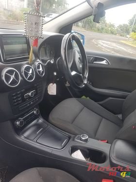 2013' Mercedes-Benz B-Class photo #4