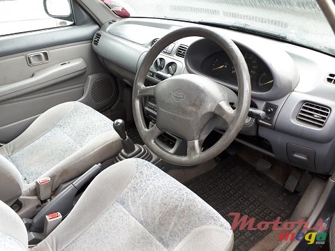 1998' Nissan March photo #5