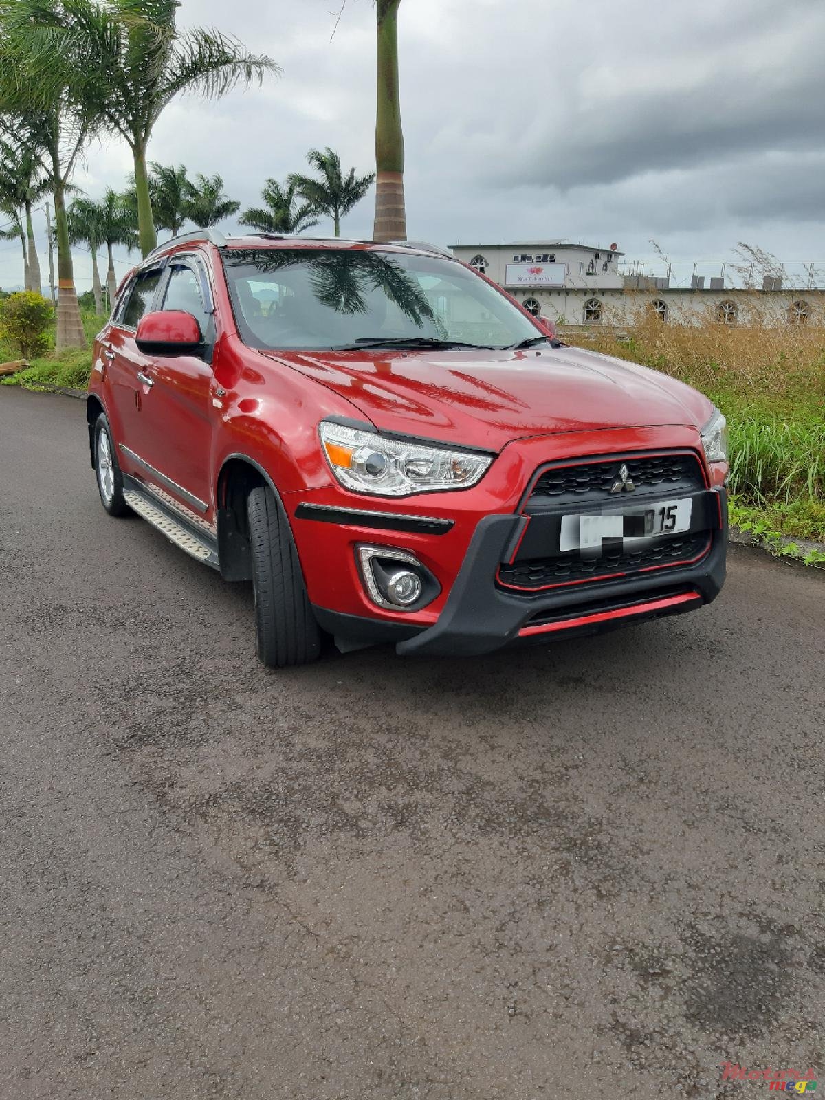 2015' Mitsubishi ASX photo #2