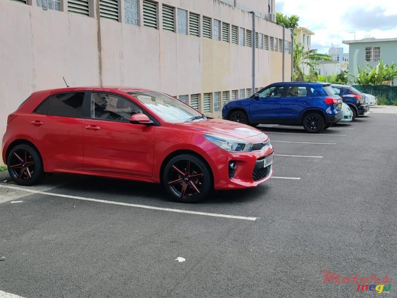 2019' Kia Rio photo #3