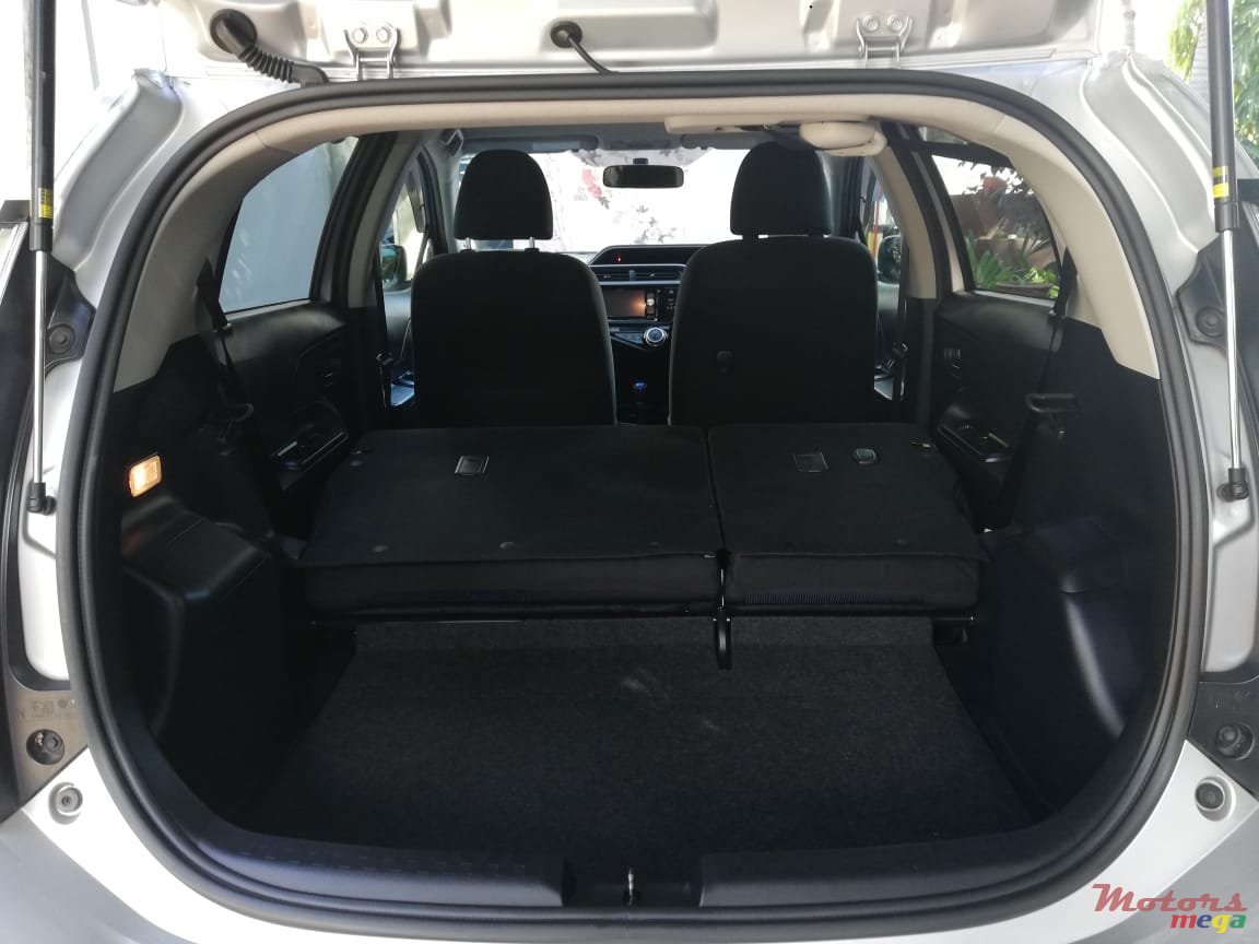 2016' Toyota Aqua photo #6