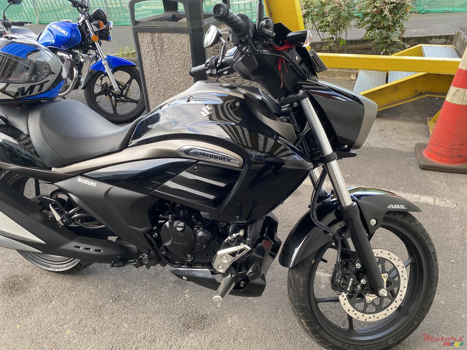 2020' Suzuki Intruder photo #1