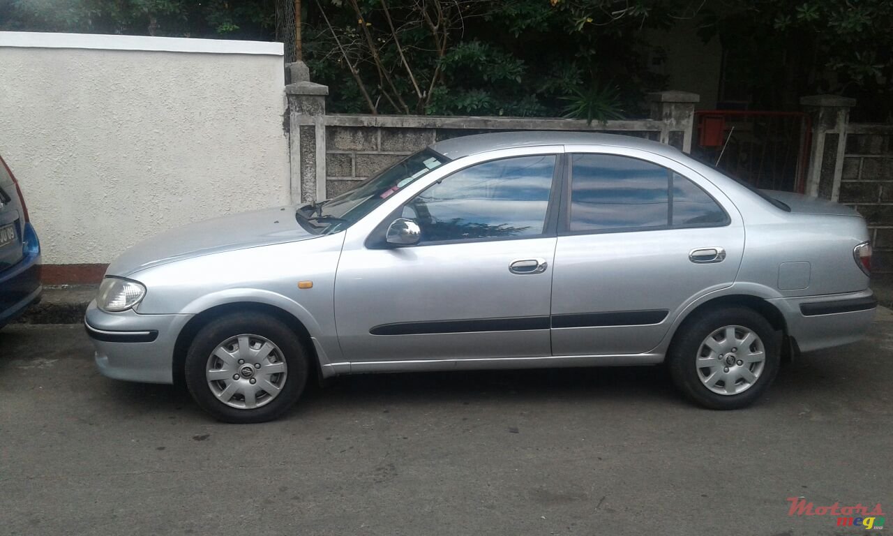 2000' Nissan Sunny photo #1