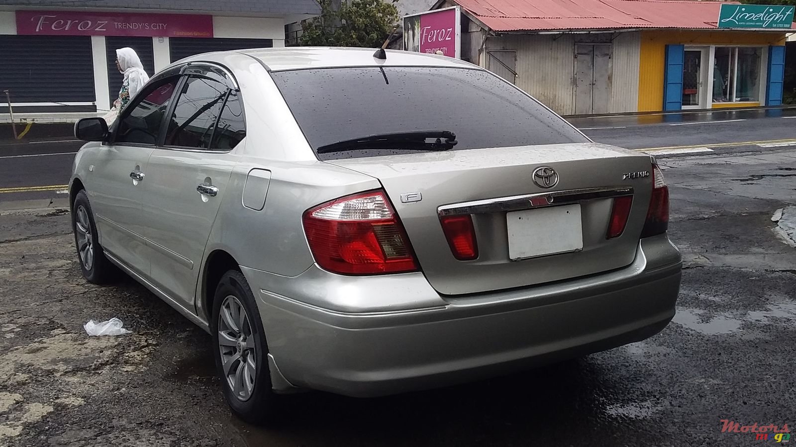 2004' Toyota Premio photo #4