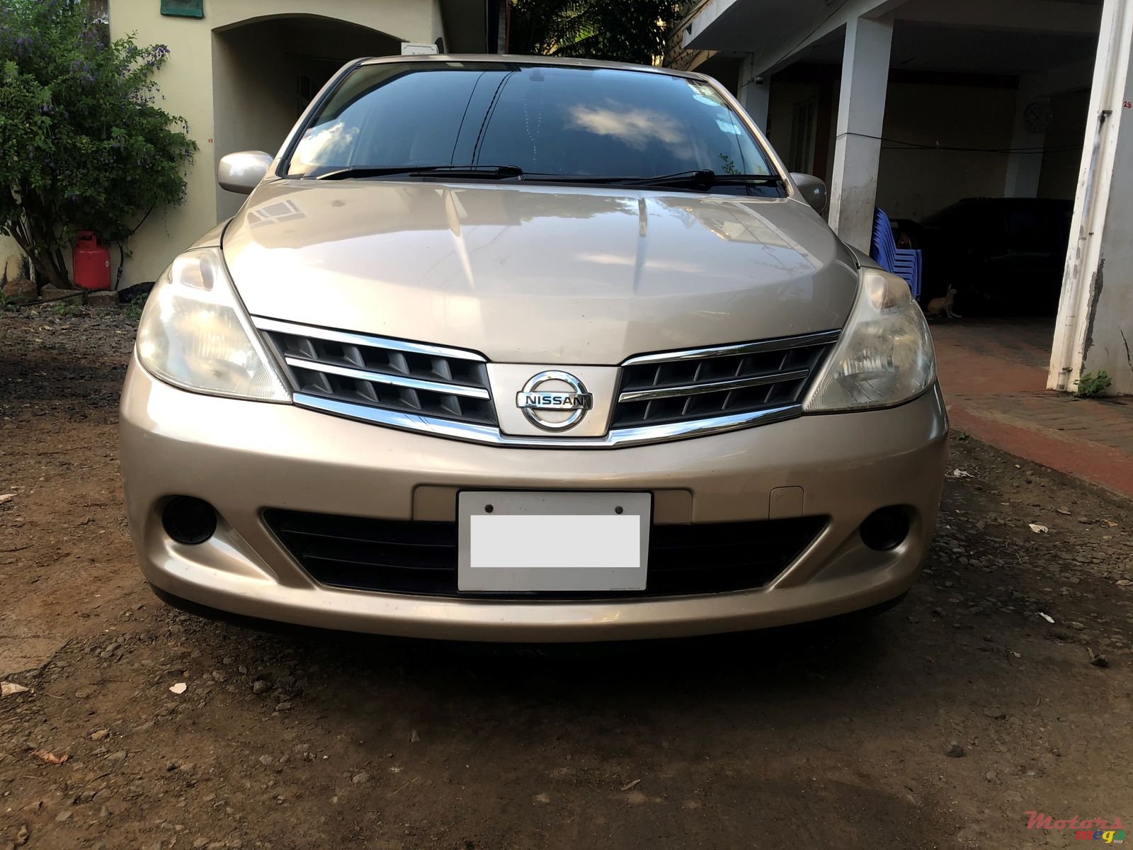 2008' Nissan Tiida photo #1