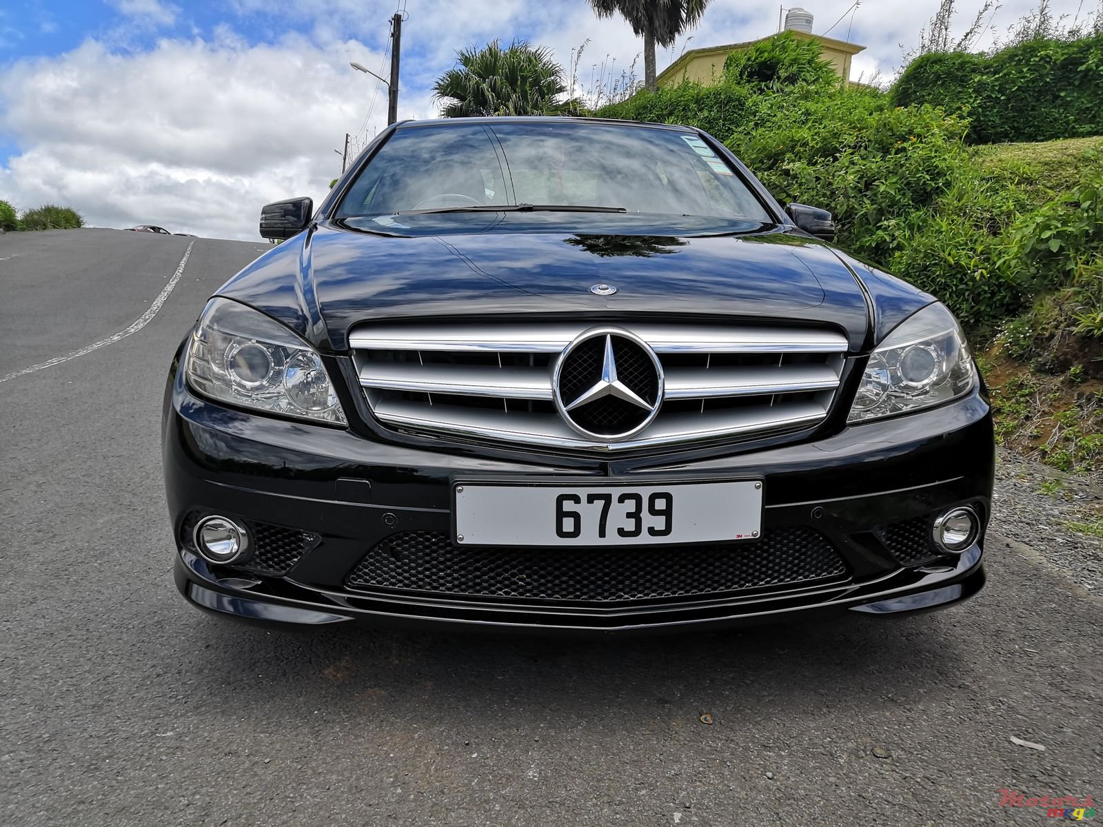 2009' Mercedes-Benz C-Class AMG Sport Pack photo #3