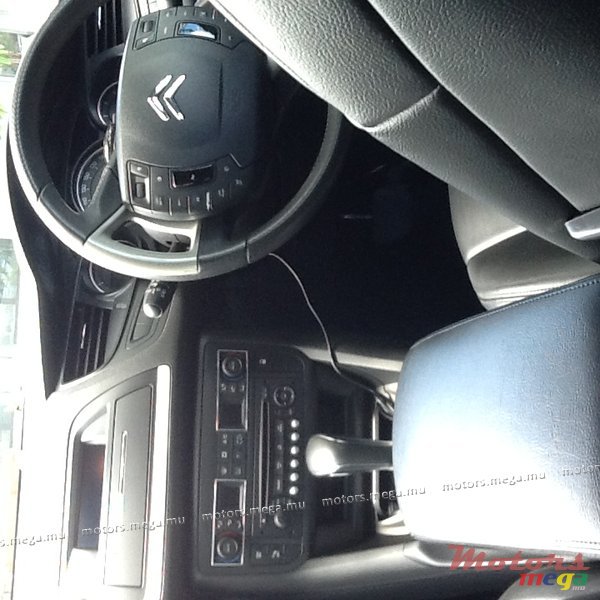 2012' Citroen photo #6