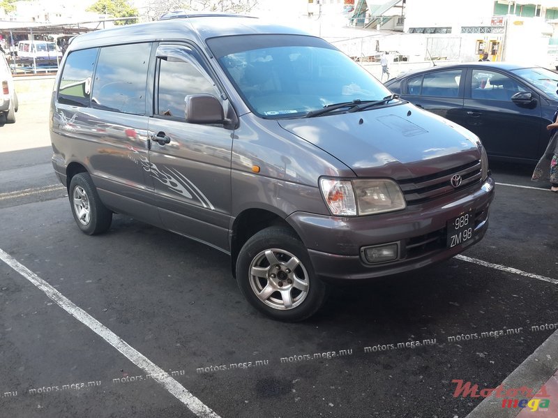 1998' Toyota Town Ace Noah photo #1