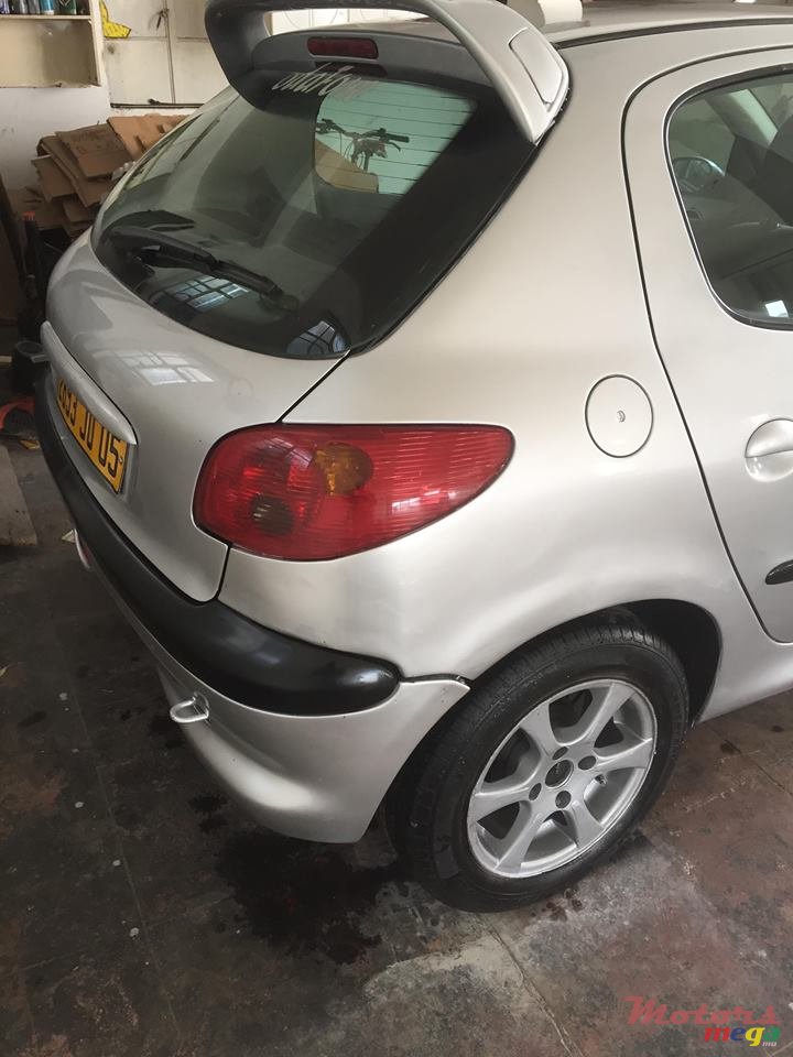 2005' Peugeot 206 photo #3