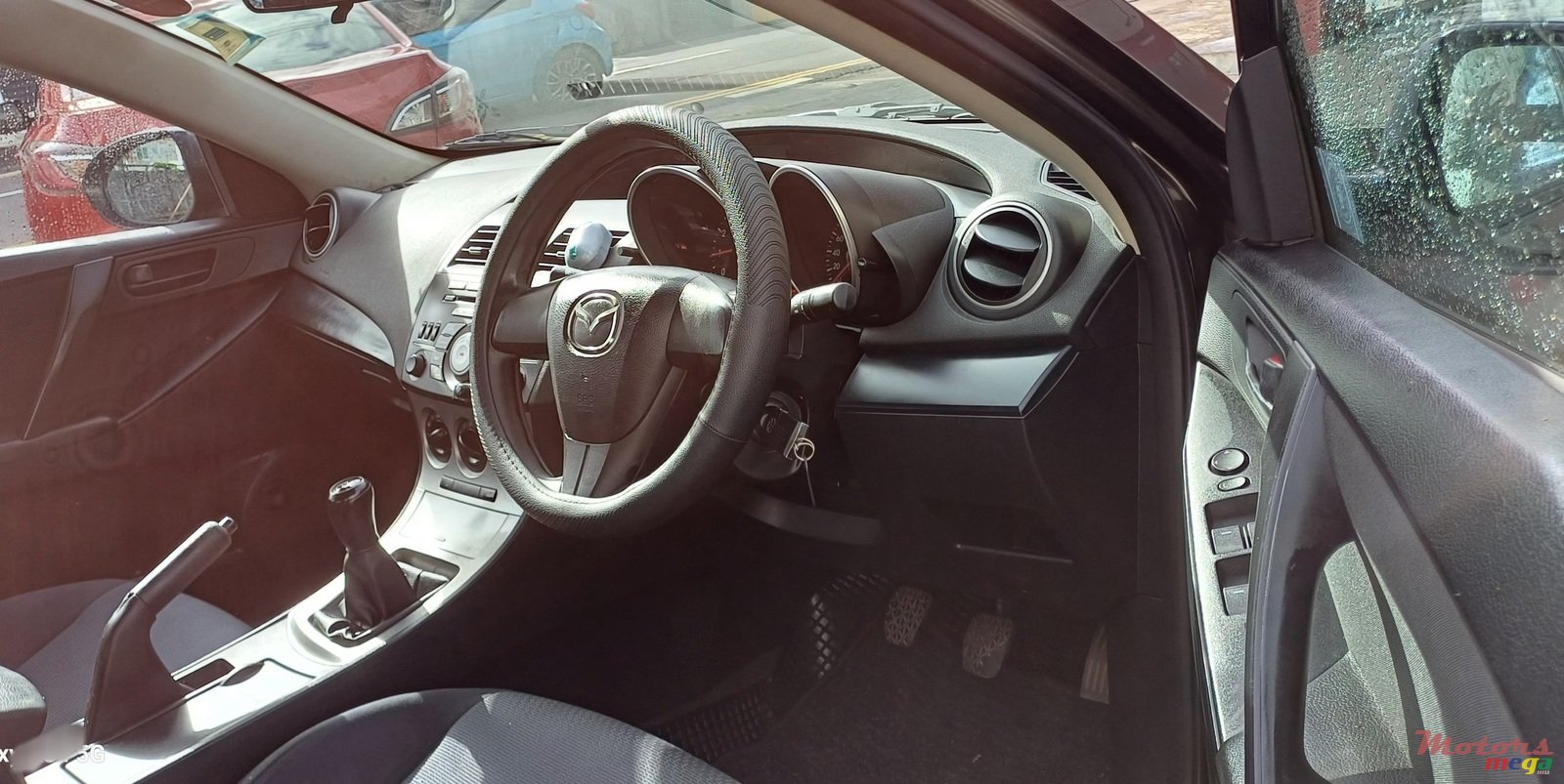 2010' Mazda 3 photo #5