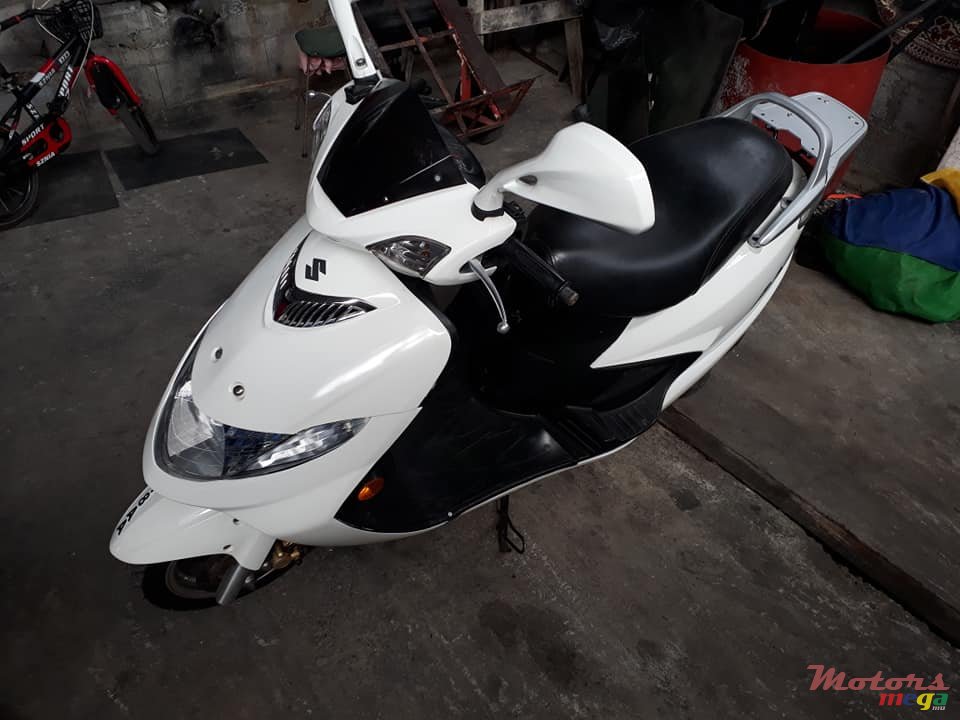 2016' Suzuki photo #5