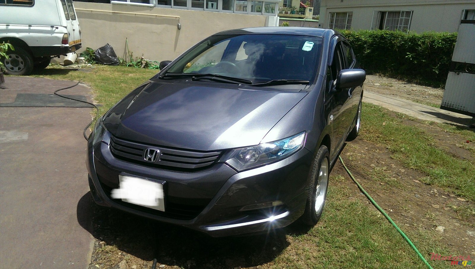 2010' Honda Insight photo #1