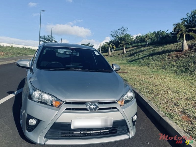 2017' Toyota Yaris photo #4