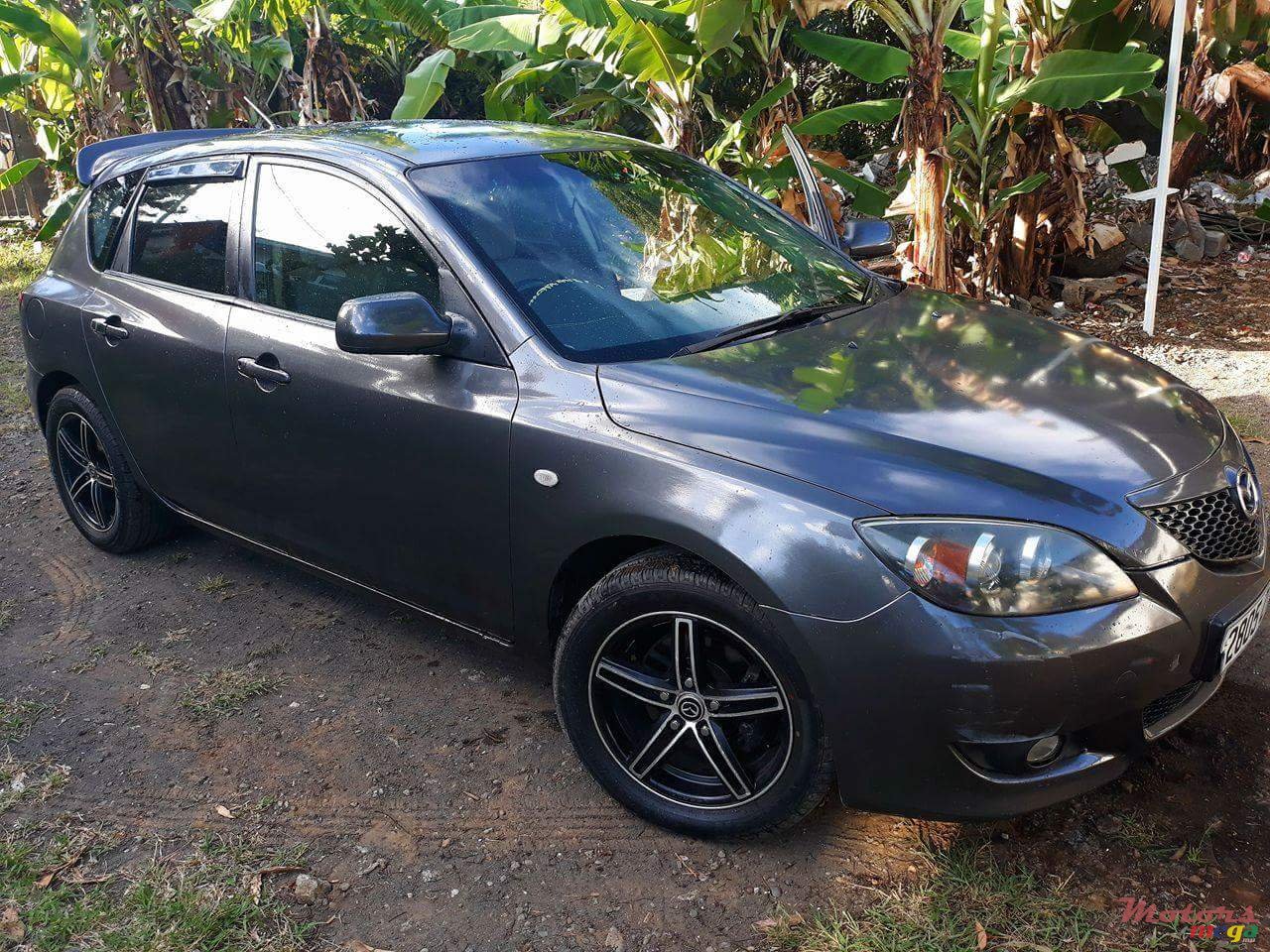 2005' Mazda Axela photo #2