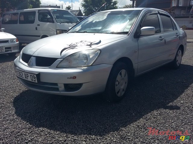 2009' Mitsubishi Lancer photo #4