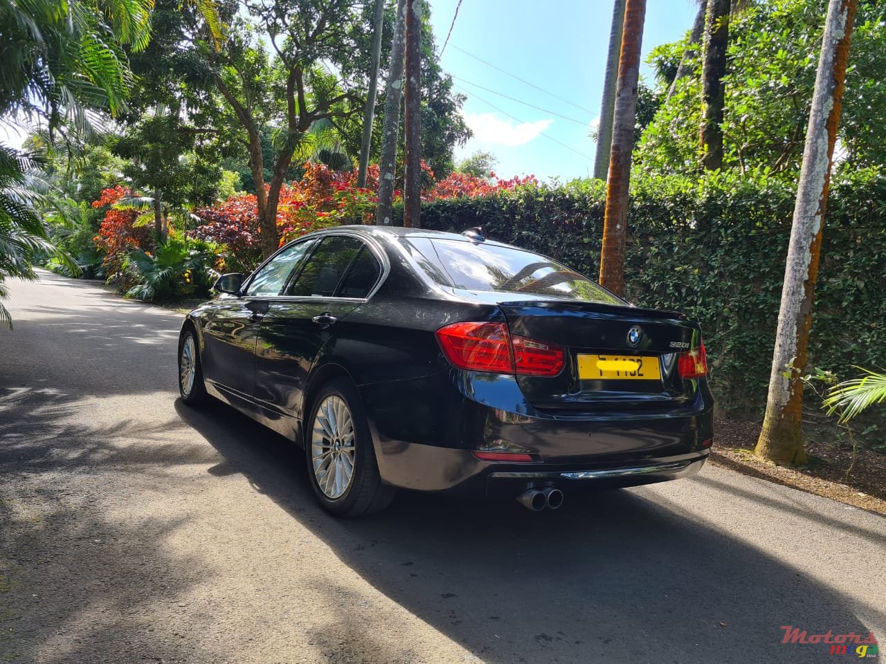 2013' BMW 320 F30 photo #4