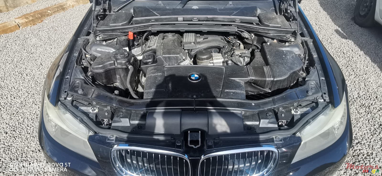 2011' BMW 320 i photo #2