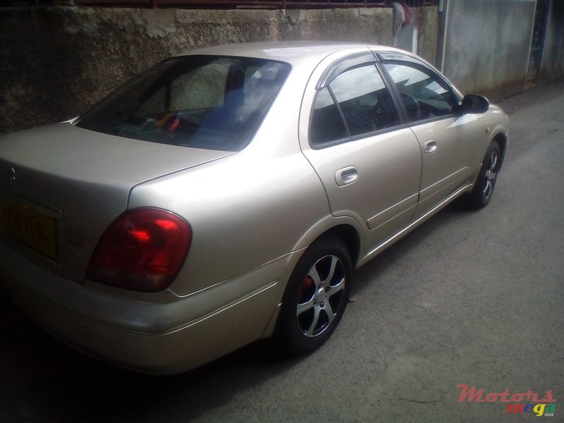 2004' Nissan Sunny photo #4