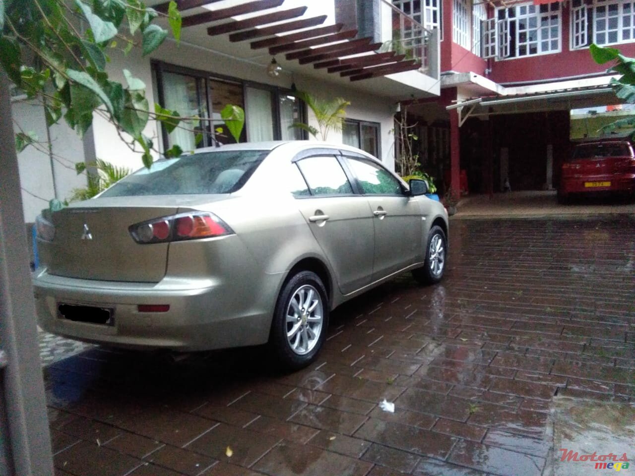 2010' Mitsubishi Lancer X photo #3