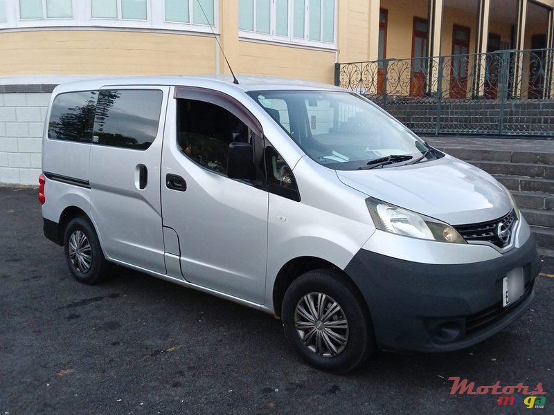 2014' Nissan NV200 photo #7