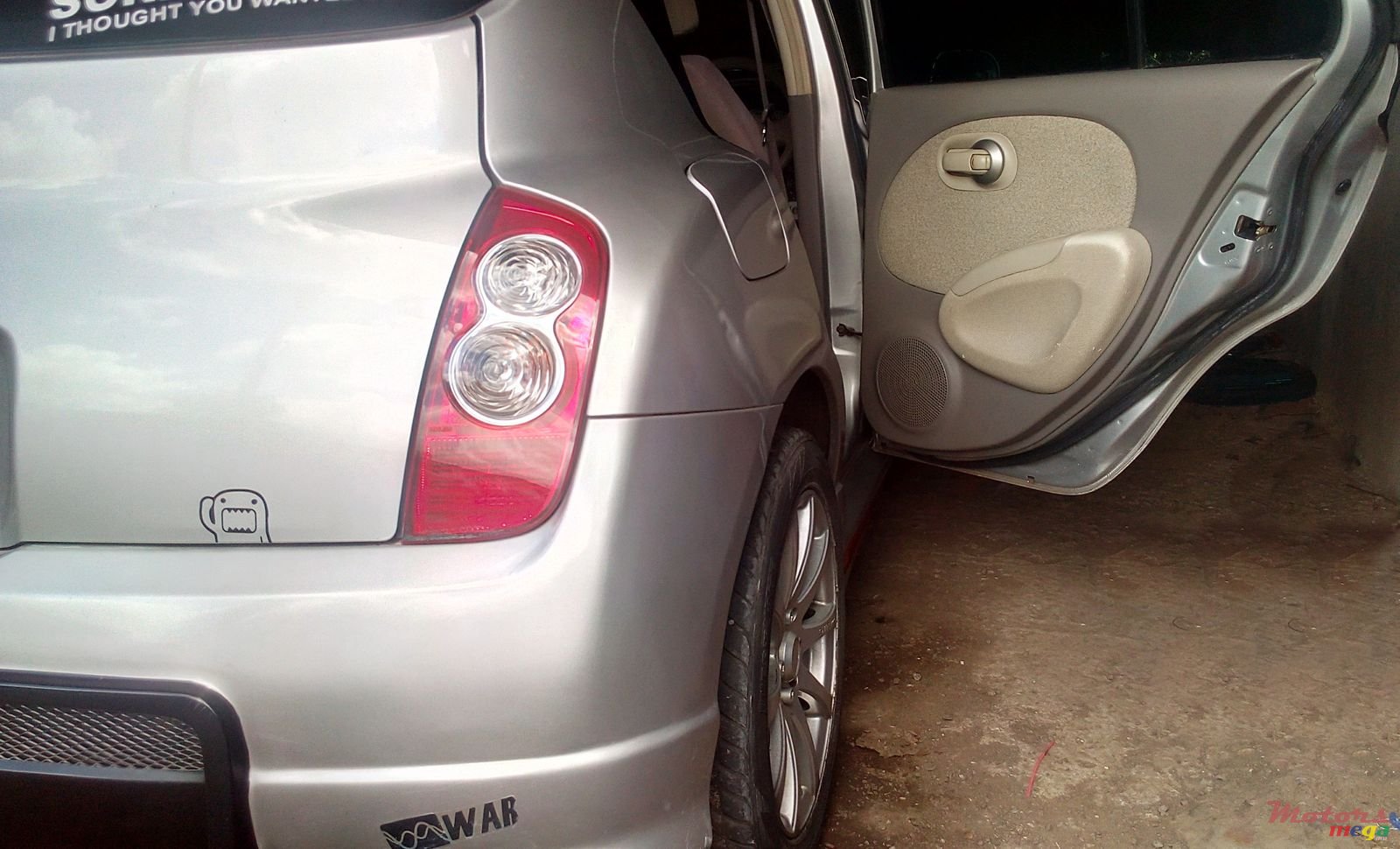 2005' Nissan March Impul photo #5