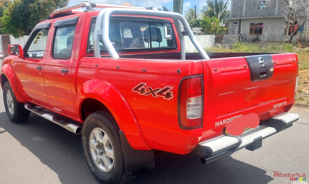 2005' Nissan photo #2