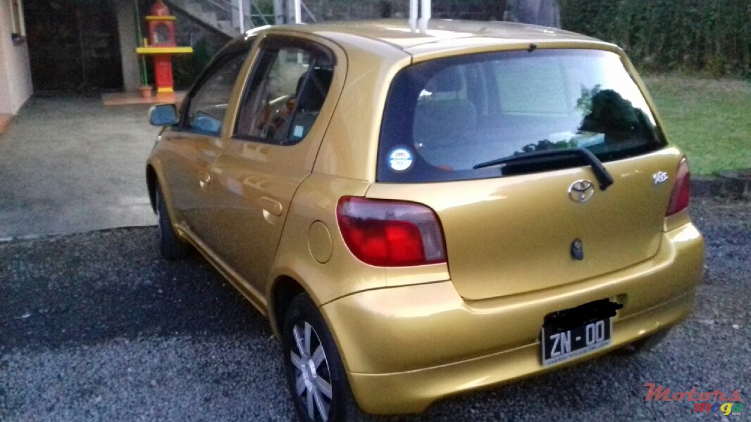 2000' Toyota Vitz None photo #1