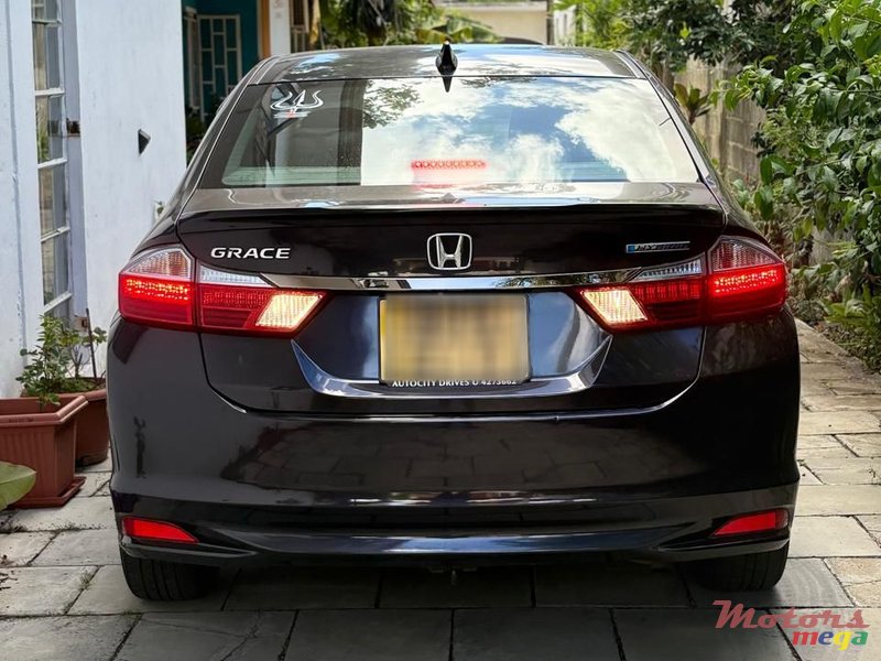 2017' Honda Grace ex photo #4