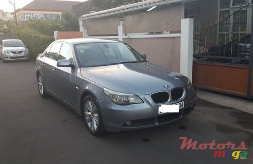 2004' BMW 520 photo #1