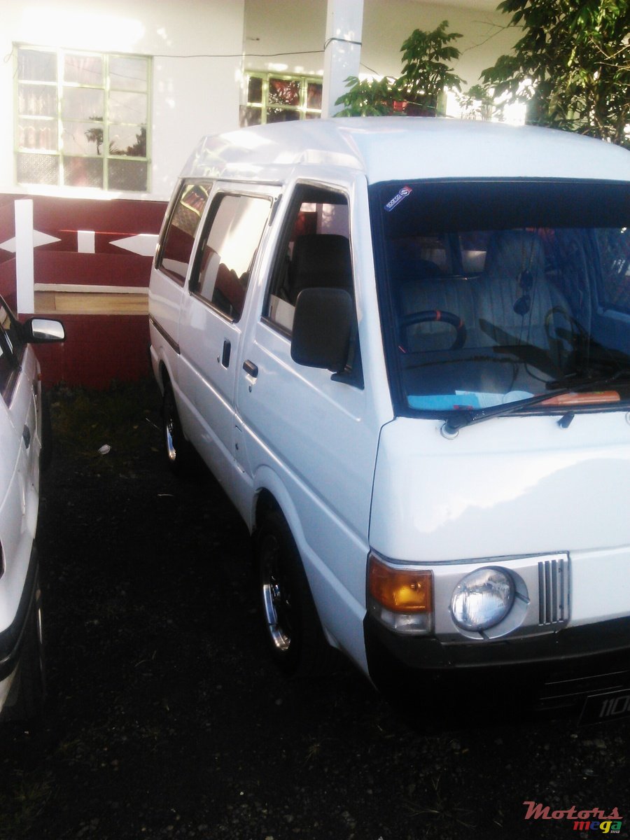 1990' Nissan volant sport photo #1