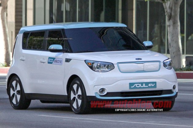 2015 Kia Soul EV Production Model Glimpsed Before Chicago