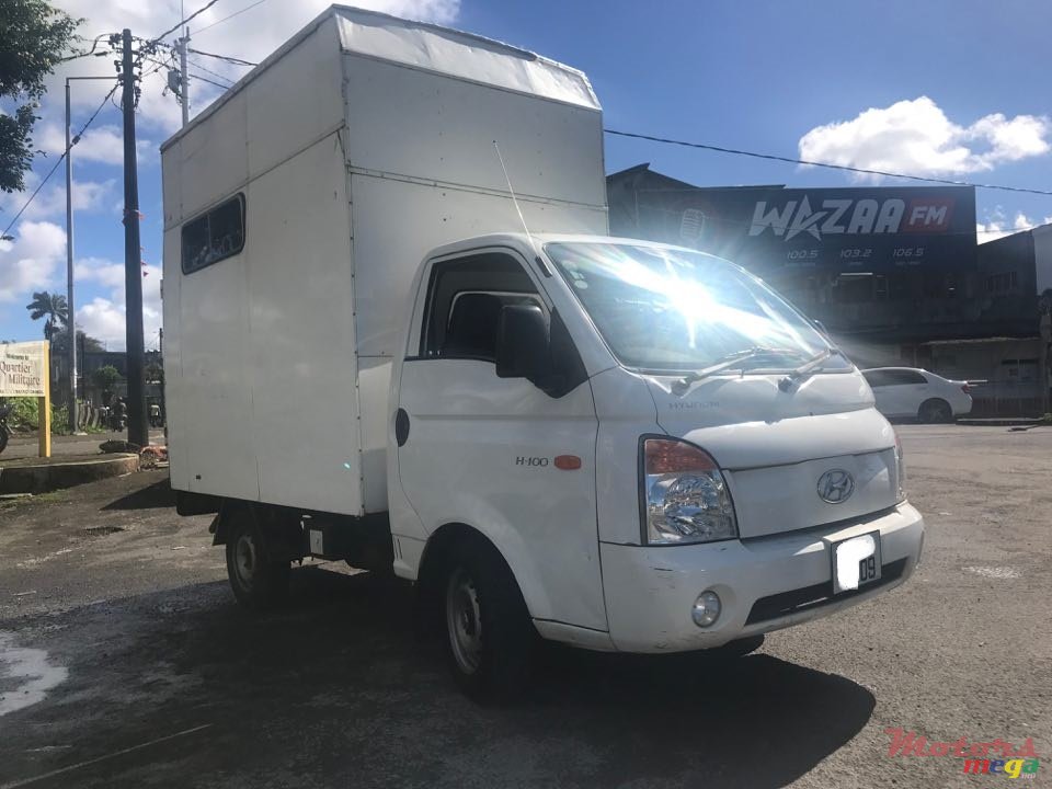 2009' Hyundai photo #4