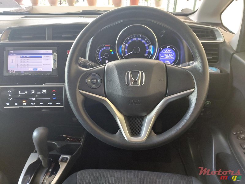 2015' Honda Fit photo #1