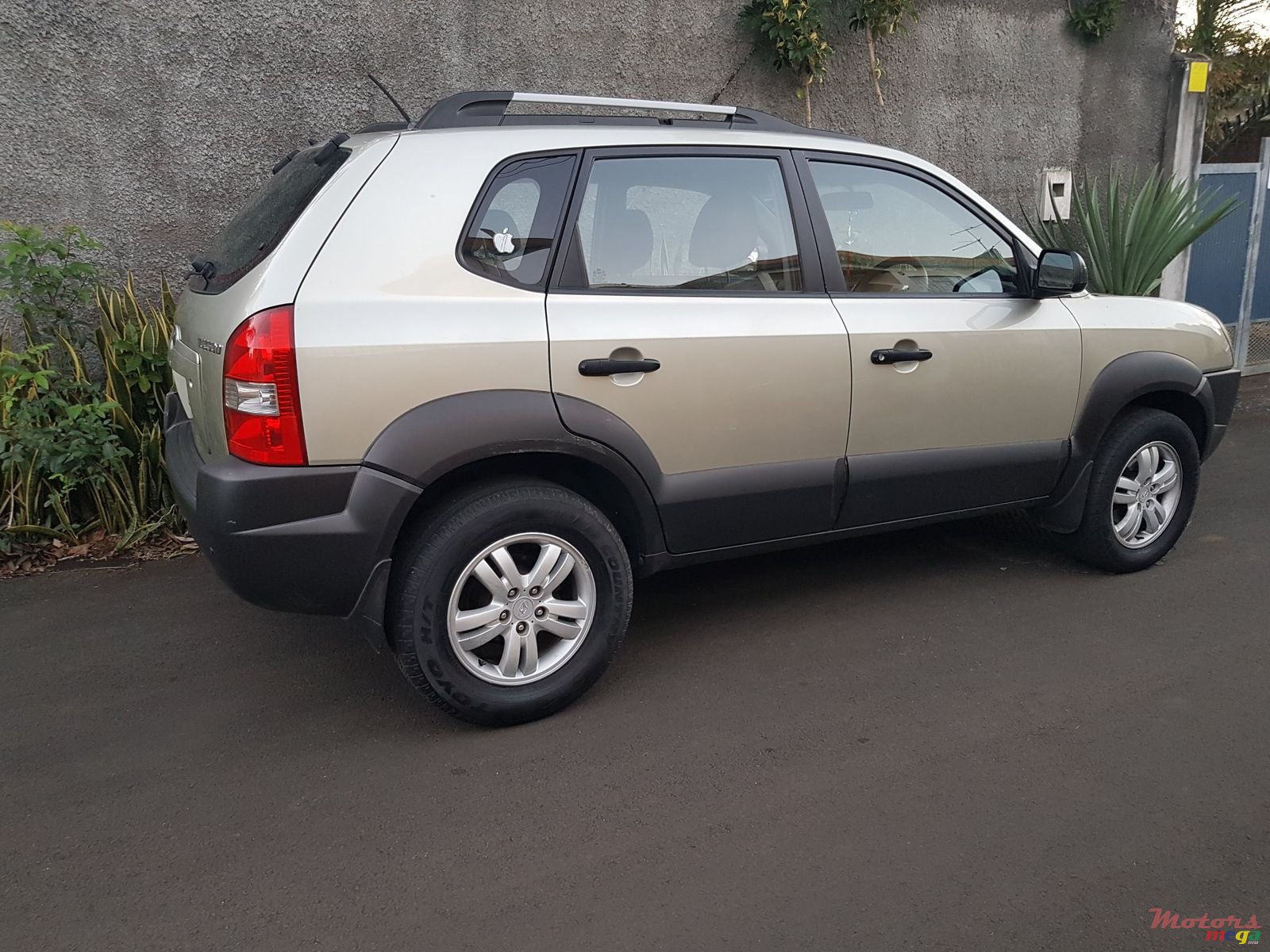 2007' Hyundai Tucson photo #2