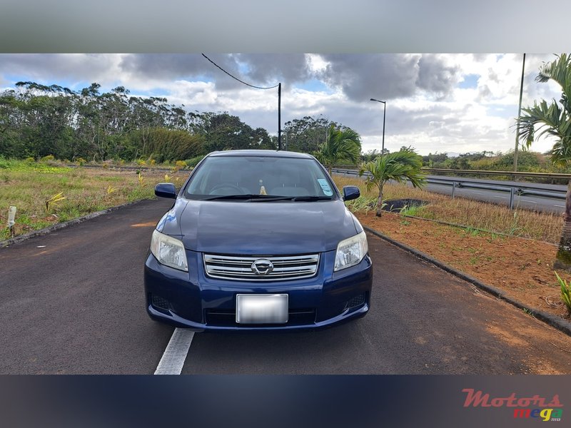 2007' Toyota Axio photo #2