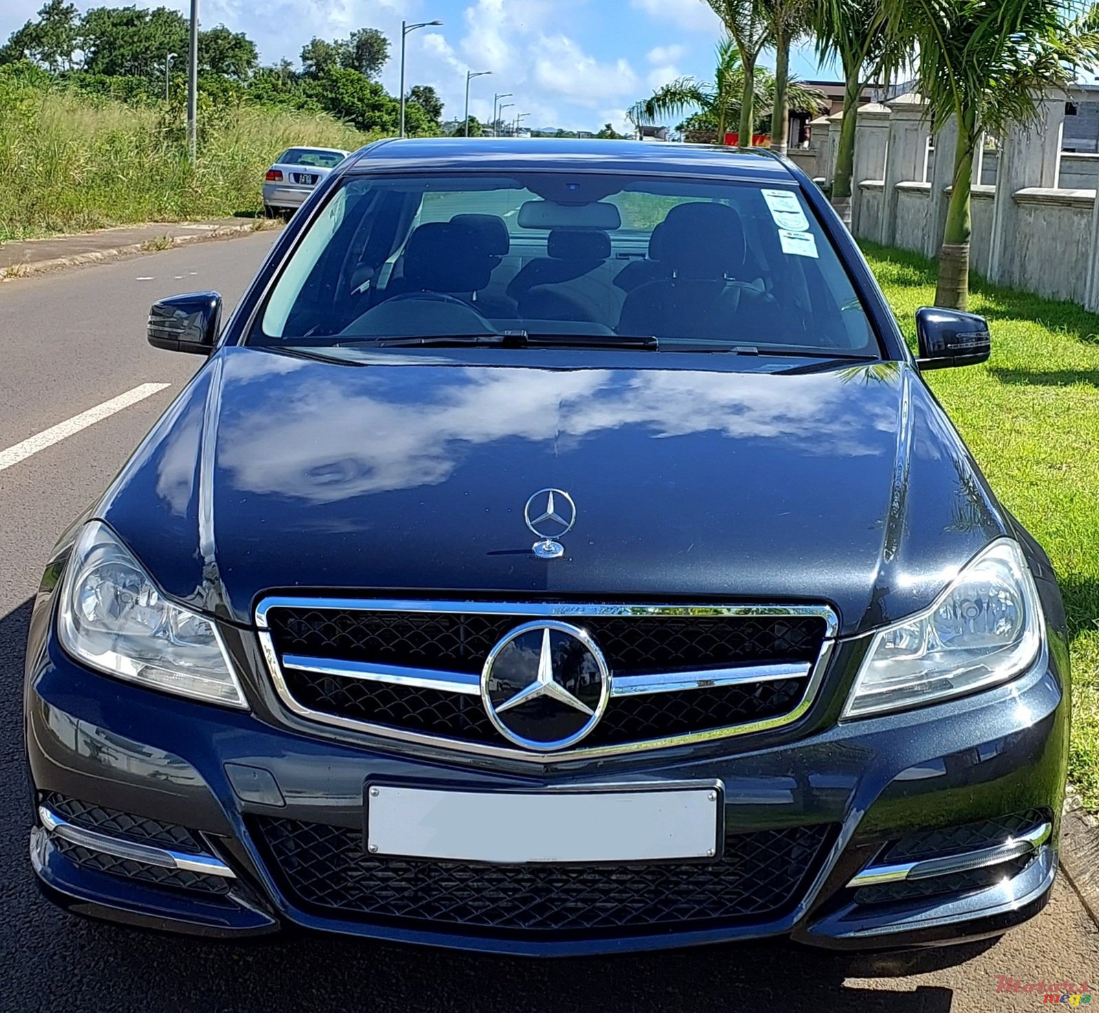 2014' Mercedes-Benz C-Class C180 photo #1