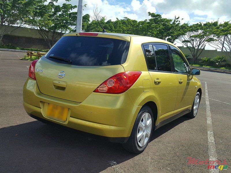 2005' Nissan Tiida photo #3