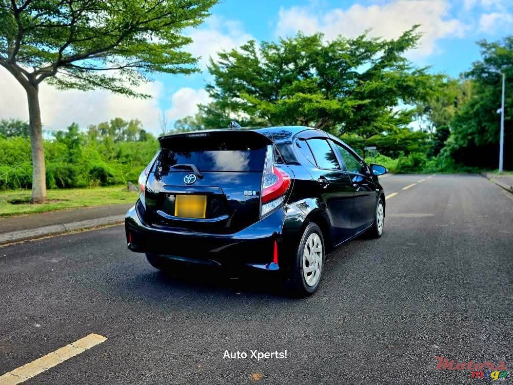 2017' Toyota Aqua photo #4