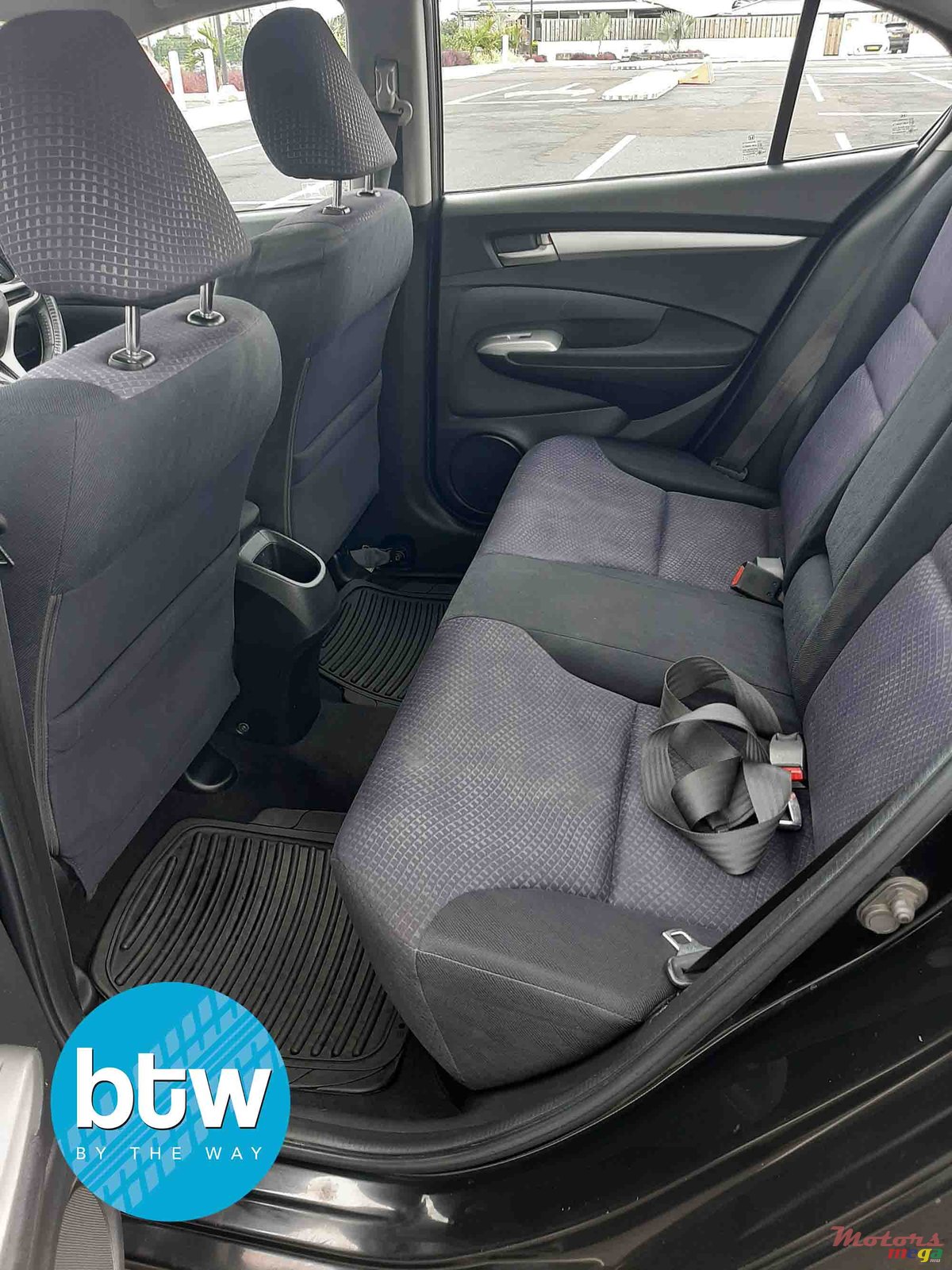 2010' Honda City photo #4