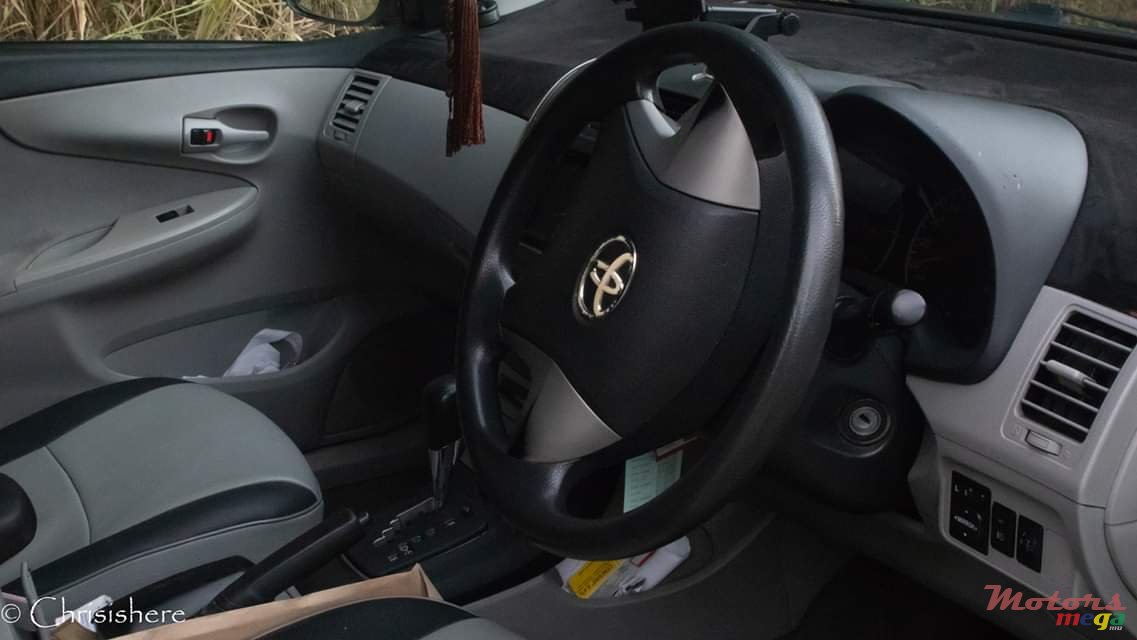 2007' Toyota Axio photo #2