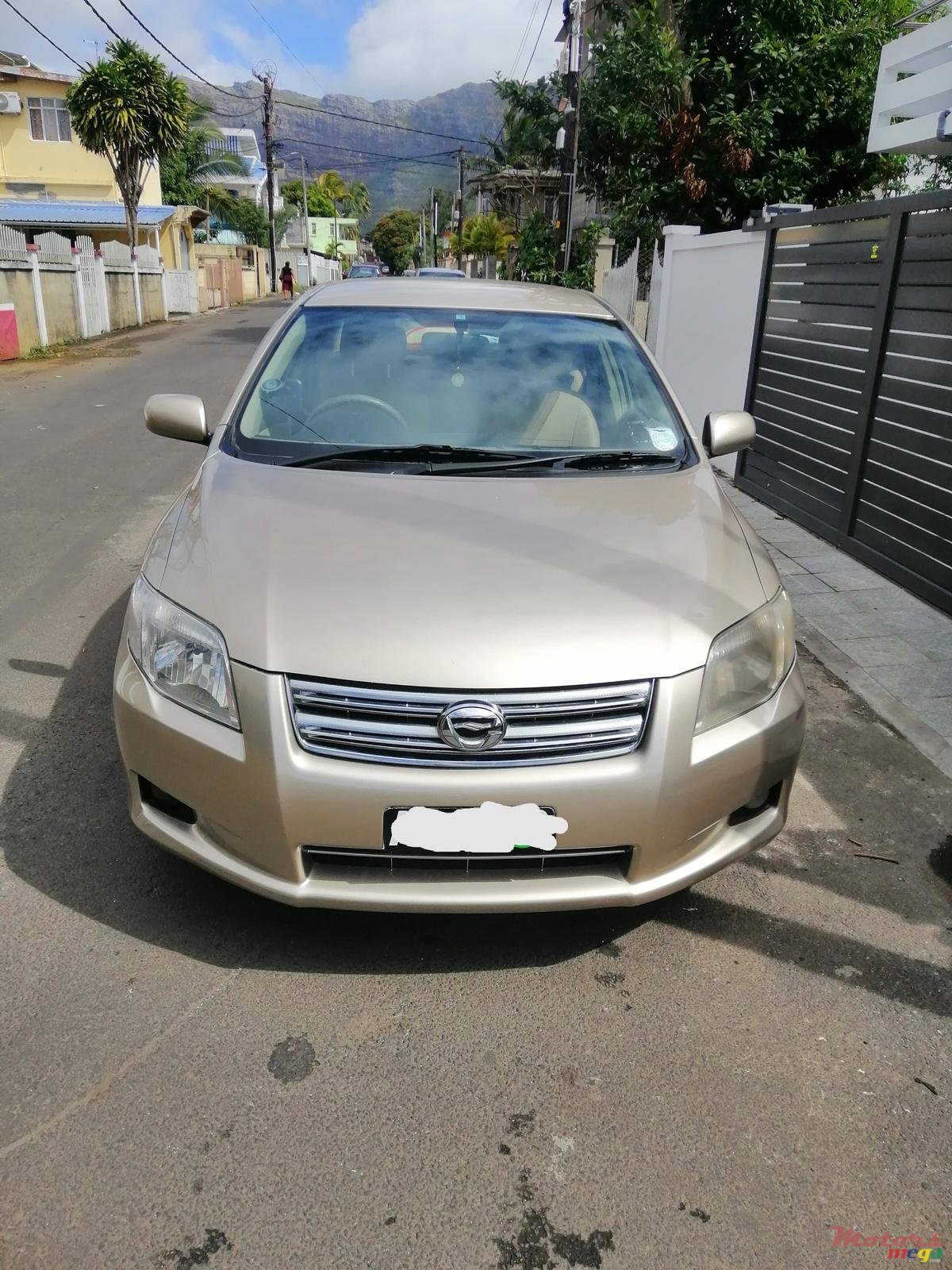 2007' Toyota Axio photo #1