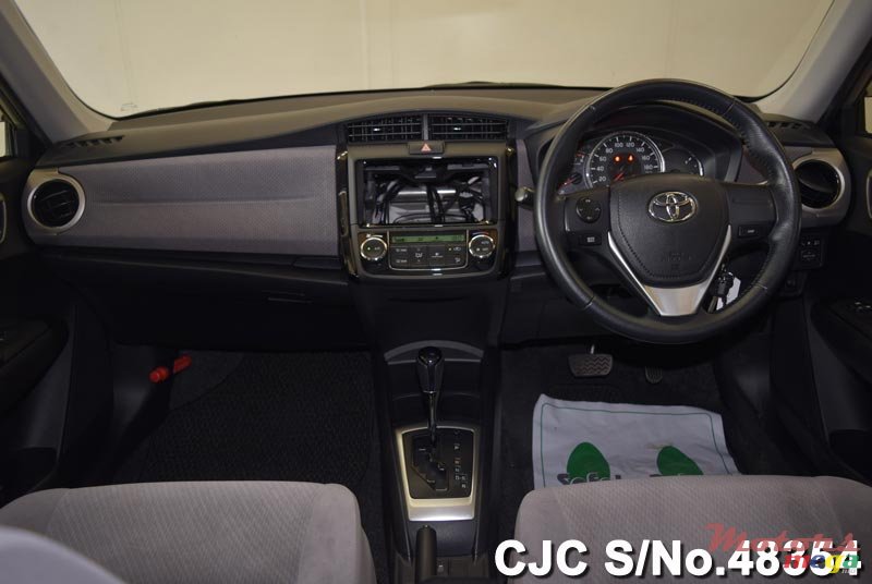 2013' Toyota Axio photo #3