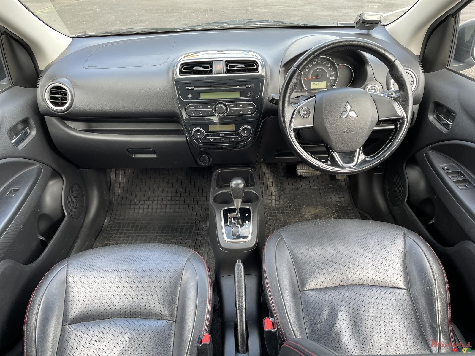 2016' Mitsubishi photo #7