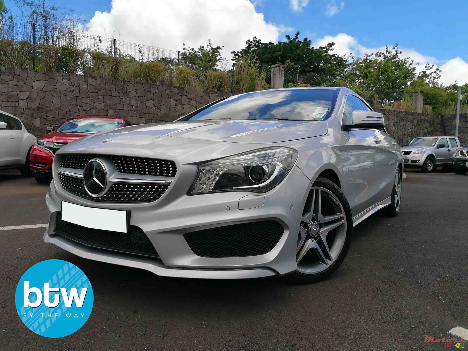 2014' Mercedes-Benz CLA 180 photo #2